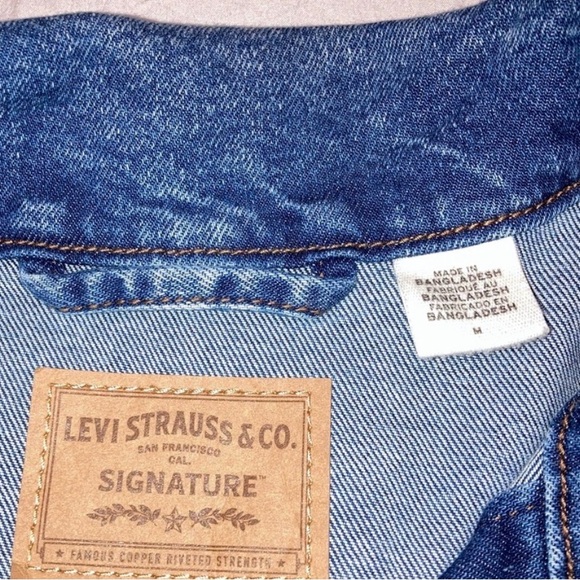Levi Strauss '95 women's relaxed trucker denim jacket Size M NWT - Picture 5 of 6